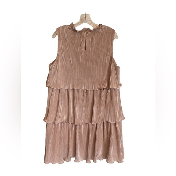 ANTHROPOLOGIE Ro & De Estelle
Tiered Tunic Dress - Picture 5 of 9